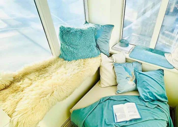 Penthouse With Private Rooftop *