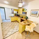 Penthouse With Private Rooftop Διαμέρισμα